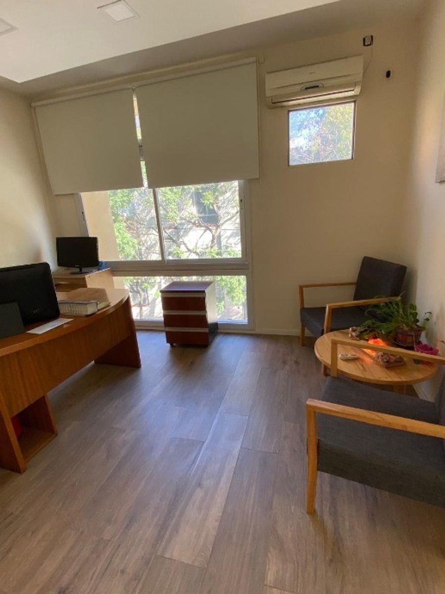OFICINA CENTRICA EN VENTA - MORON — foto 3