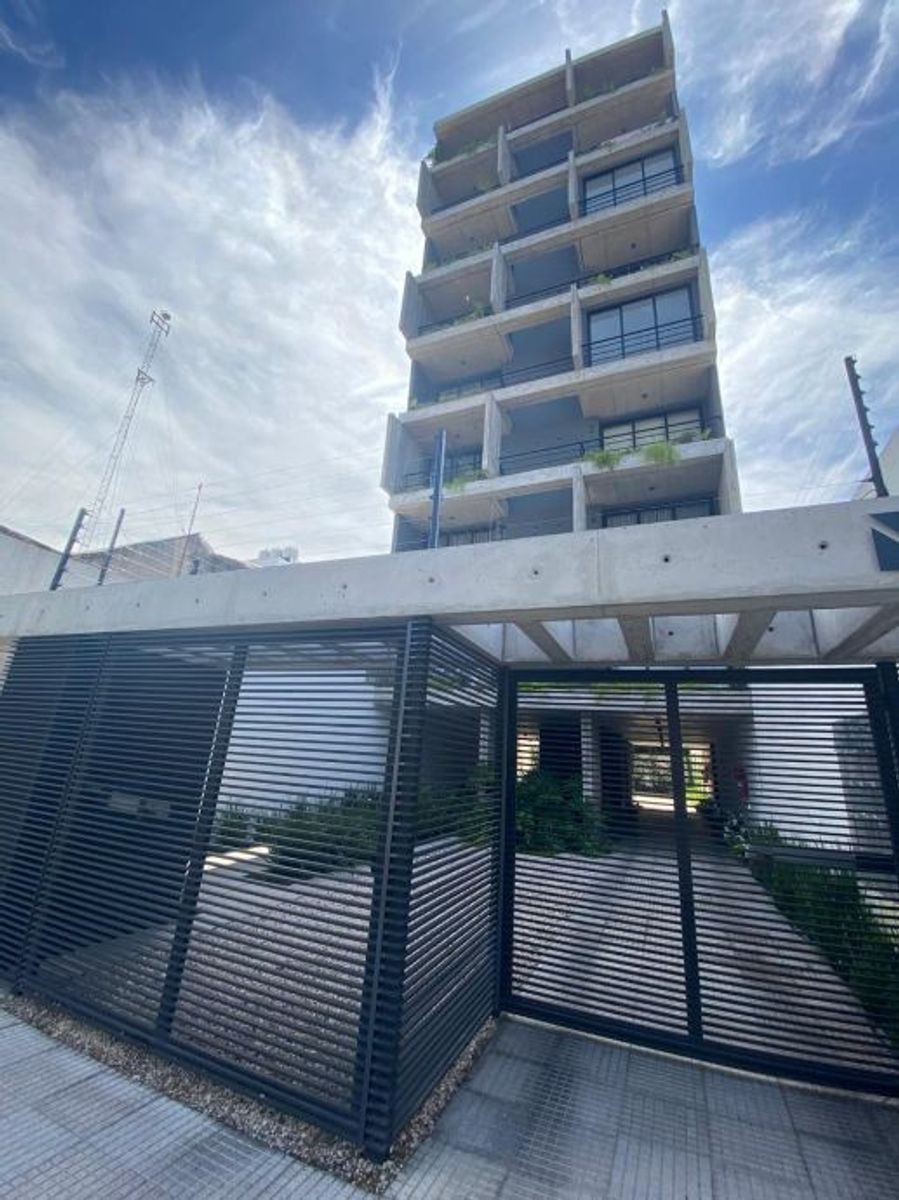 EN VENTA DEPARTAMENTO 3 AMBIENTES EN MORON CENTRO — foto 2