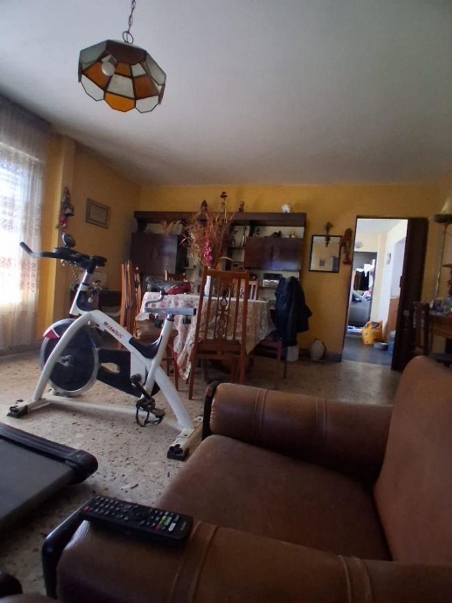 EN VENTA CASA 4 AMBIENTES EN CASTELAR SUR — foto 4