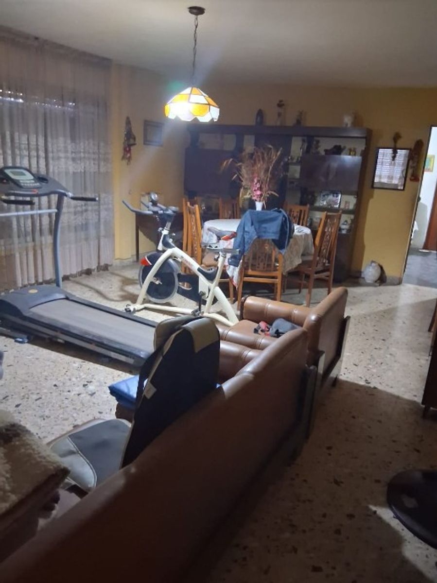 EN VENTA CASA 4 AMBIENTES EN CASTELAR SUR — foto 9