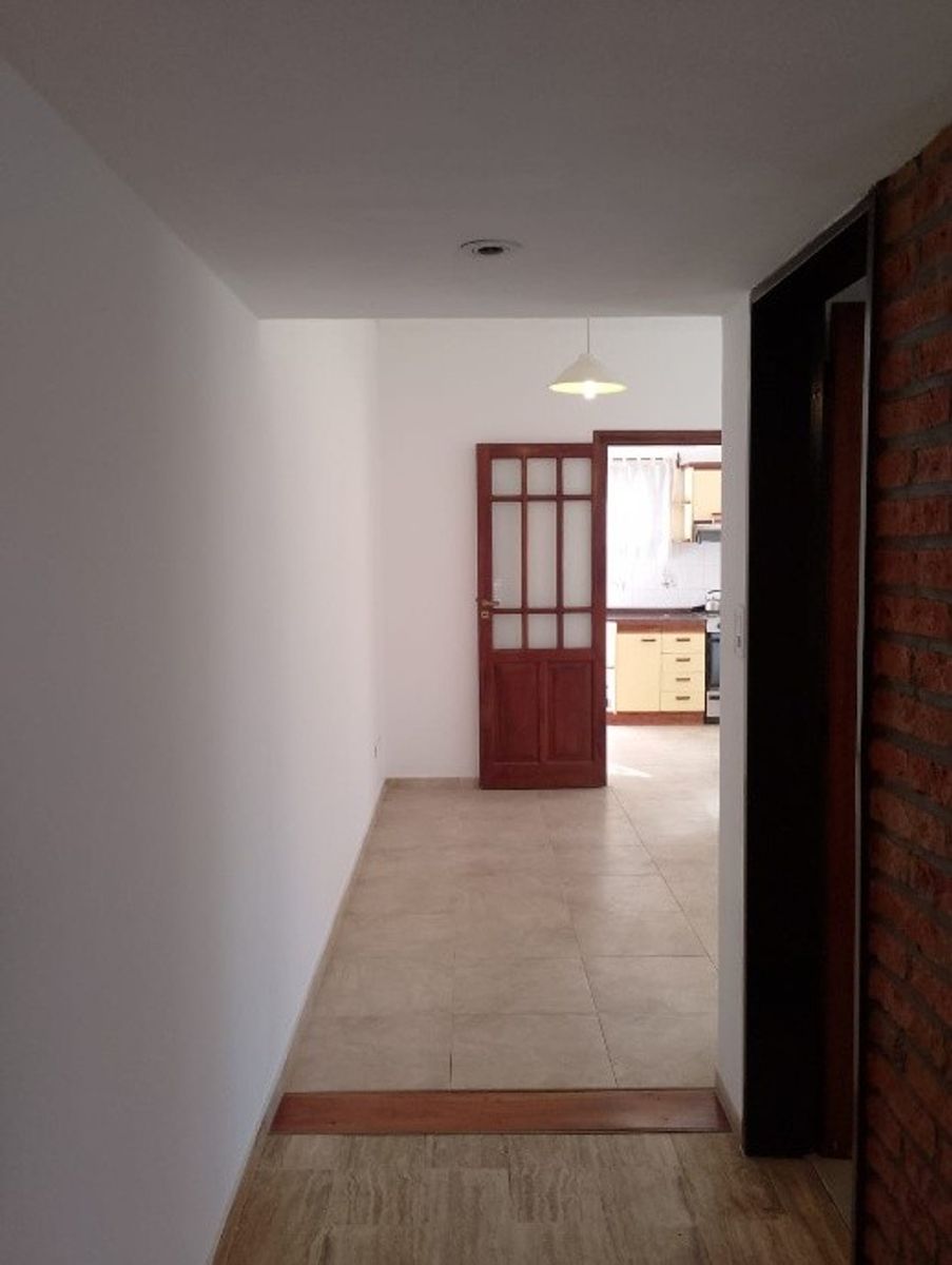 CASA PH 5 AMBIENTES EN CASTELAR NORTE — foto 4