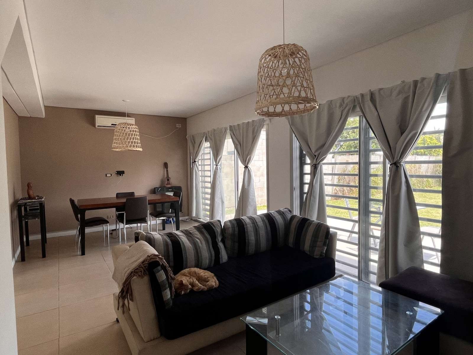 EXCELENTE CASA MINIMALISTA EN ITUZAINGO NORTE — foto 3