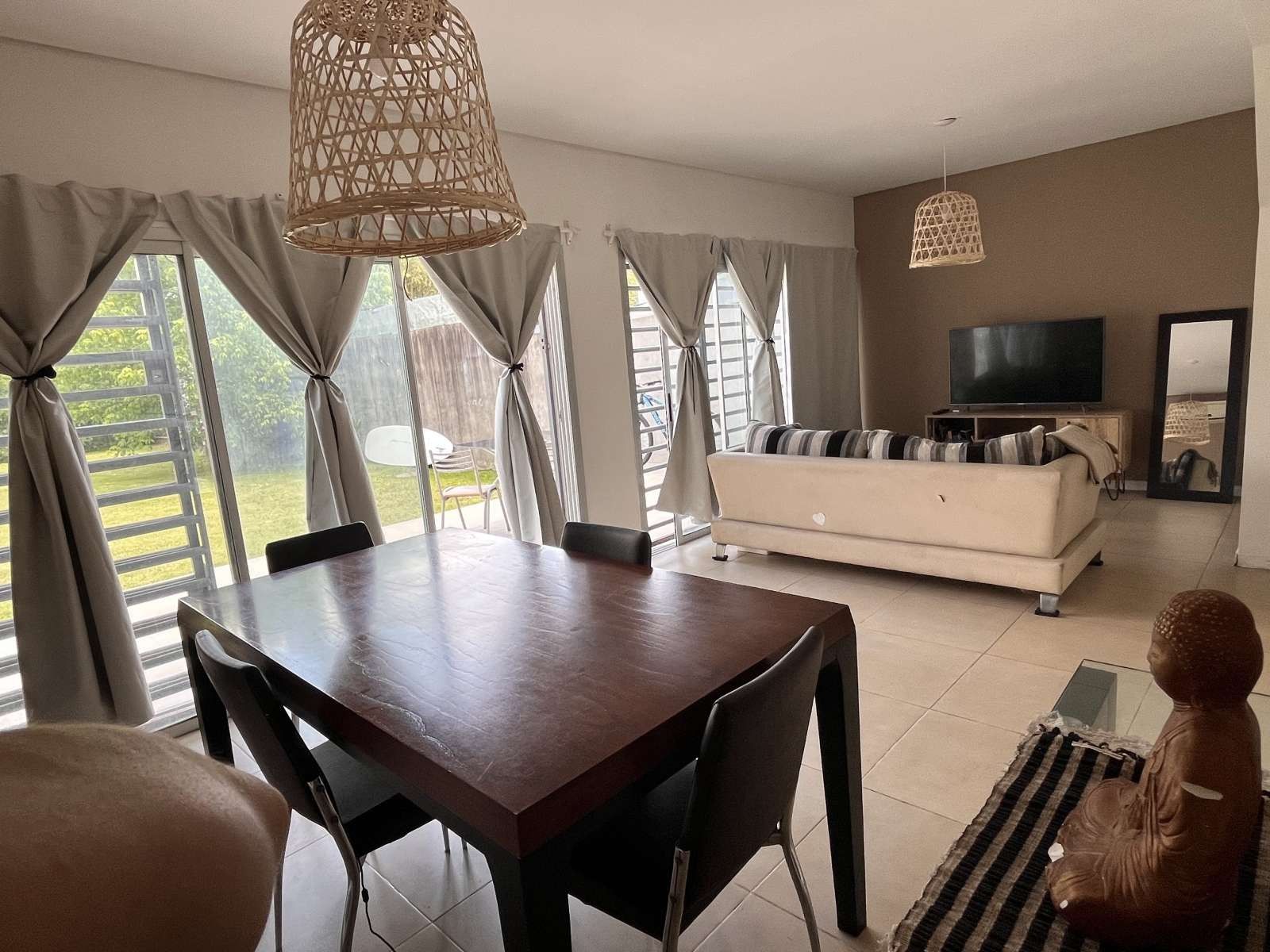 EXCELENTE CASA MINIMALISTA EN ITUZAINGO NORTE — foto 4