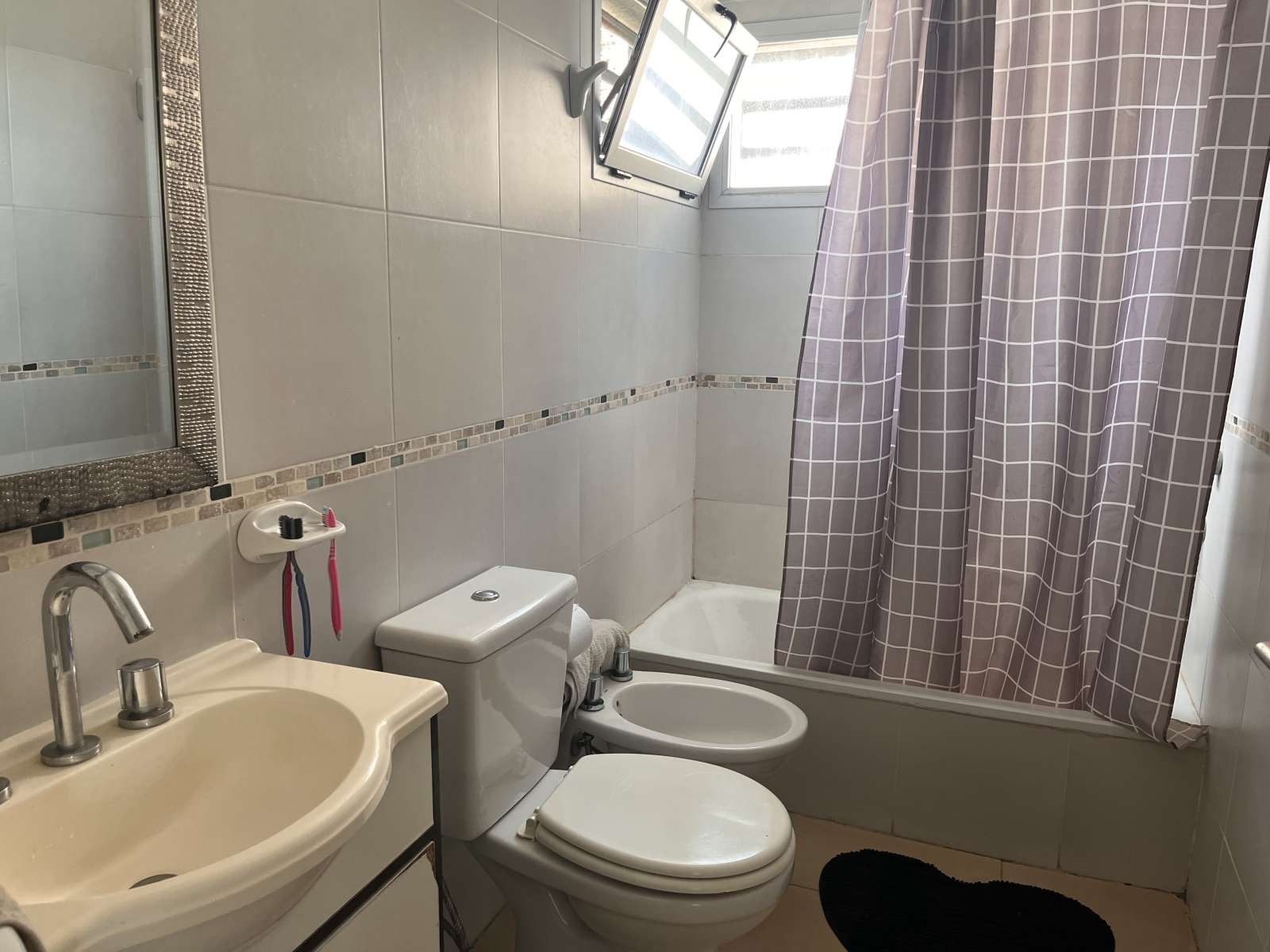 EXCELENTE CASA MINIMALISTA EN ITUZAINGO NORTE — foto 9