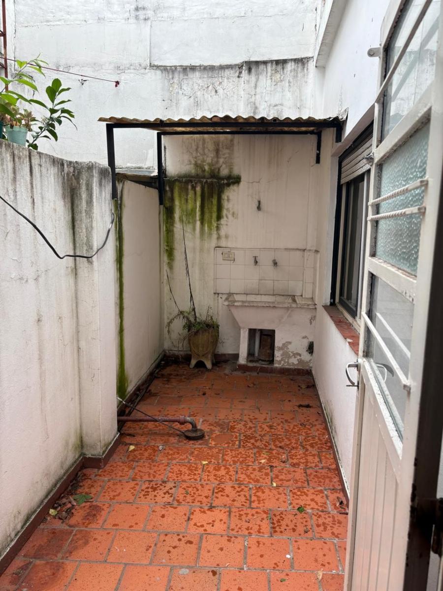 EXCELENTE CASA PH EN CASTELAR NORTE