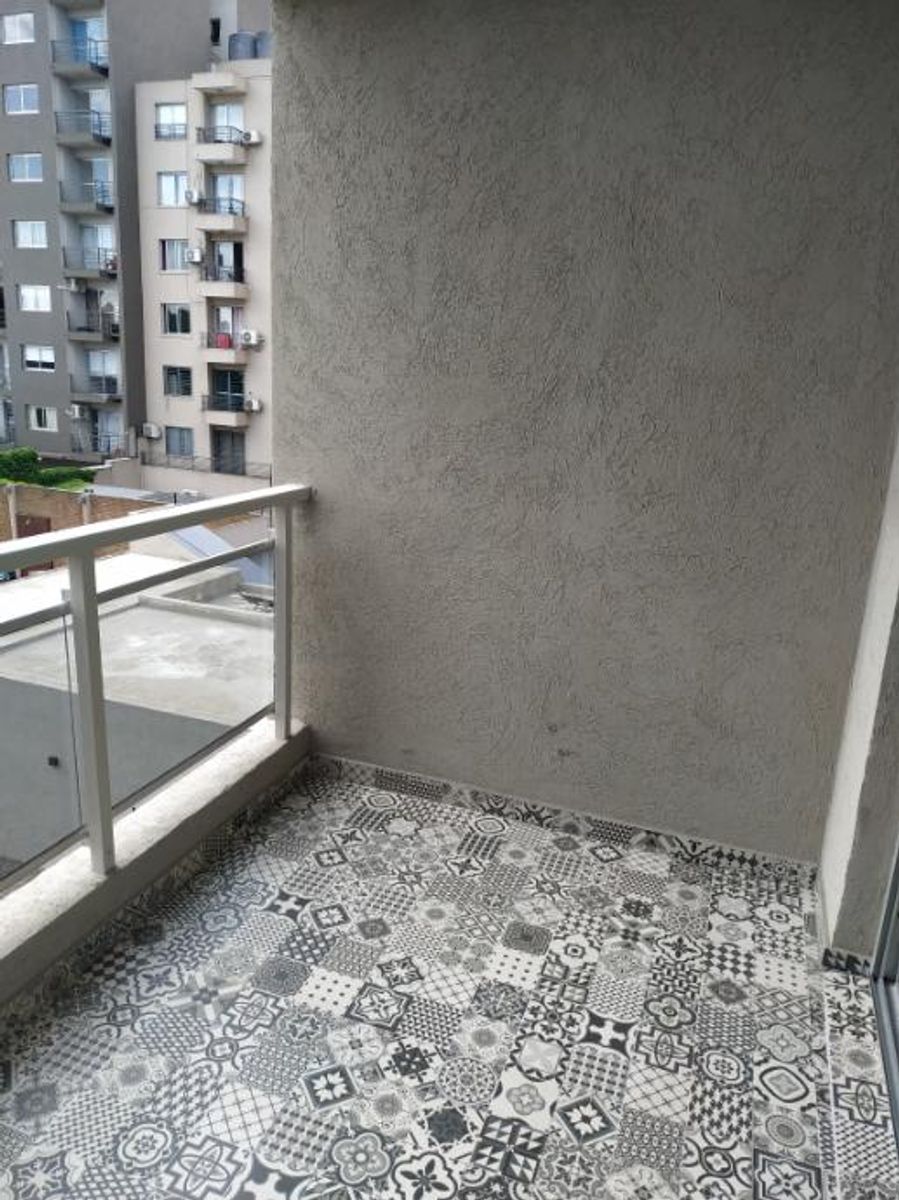 DEPARTAMENTO DE 2 AMBIENTES CON BALCON — foto 12