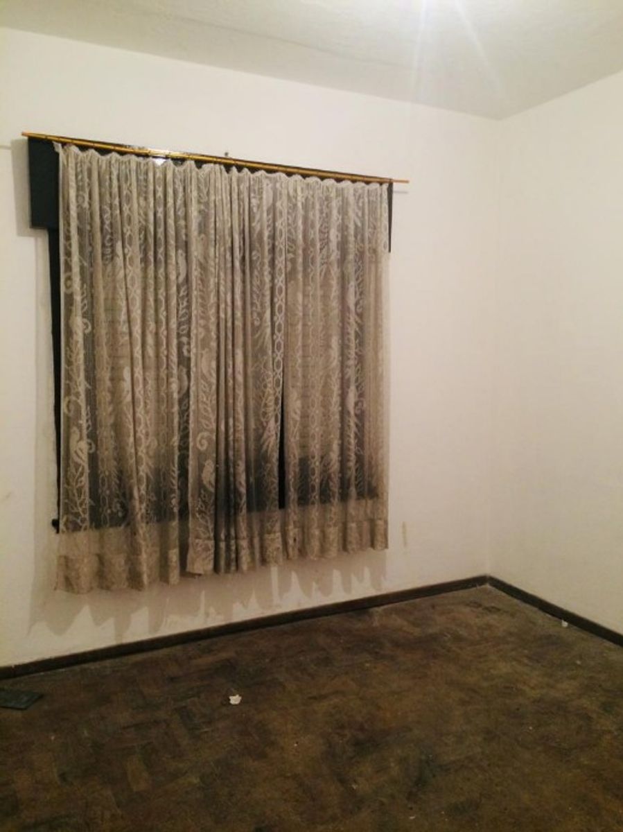 Casa en venta ubicada en Morón, ideal para familias. — foto 6