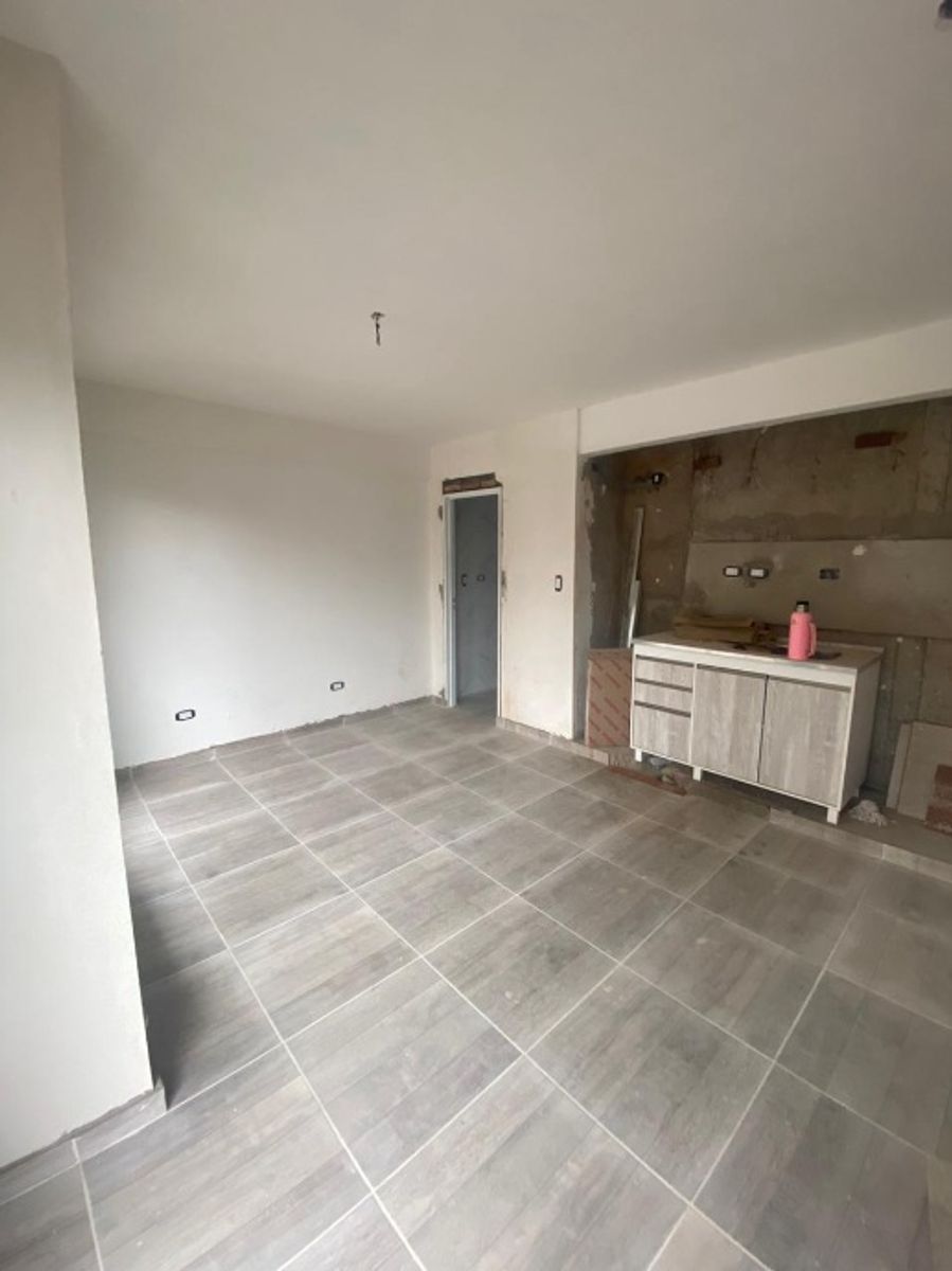 DEPARTAMENTO DE 2 AMBIENTES A ESTRENAR AL FRENTE — foto 4