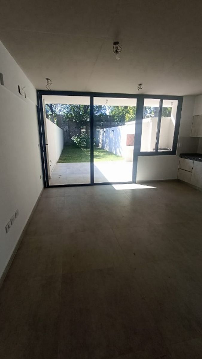 DUPLEX DE 4 AMBIENTES A ESTRENAR — foto 2