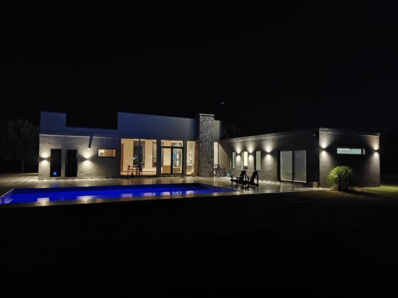 CASA DE CATEGORIA DE 5 AMBIENTES — foto 2