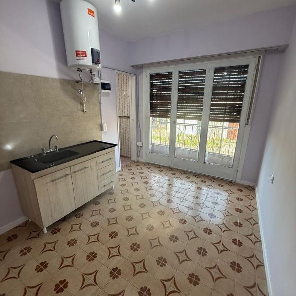 DEPARTAMENTO DE 2 AMBIENTES EN ALQUILER EN PRIMER PISO - 7