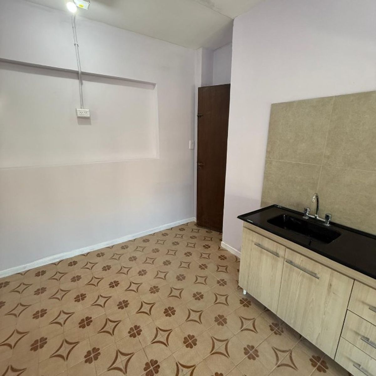 DEPARTAMENTO DE 2 AMBIENTES EN ALQUILER EN PRIMER PISO - 8