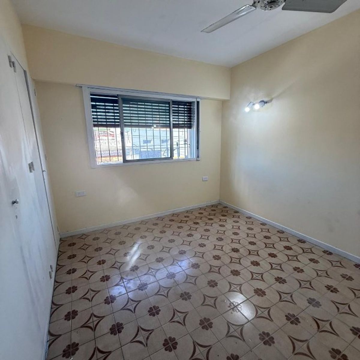 DEPARTAMENTO DE 2 AMBIENTES EN ALQUILER EN PRIMER PISO - 10