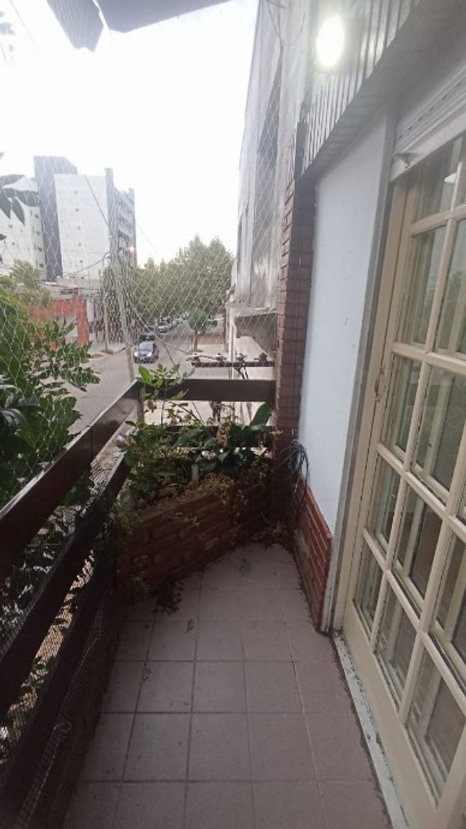 DEPARTAMENTO PH DE 3 AMBIENTES AL FRENTE PRIMER PISO POR ESCALERA — foto 9