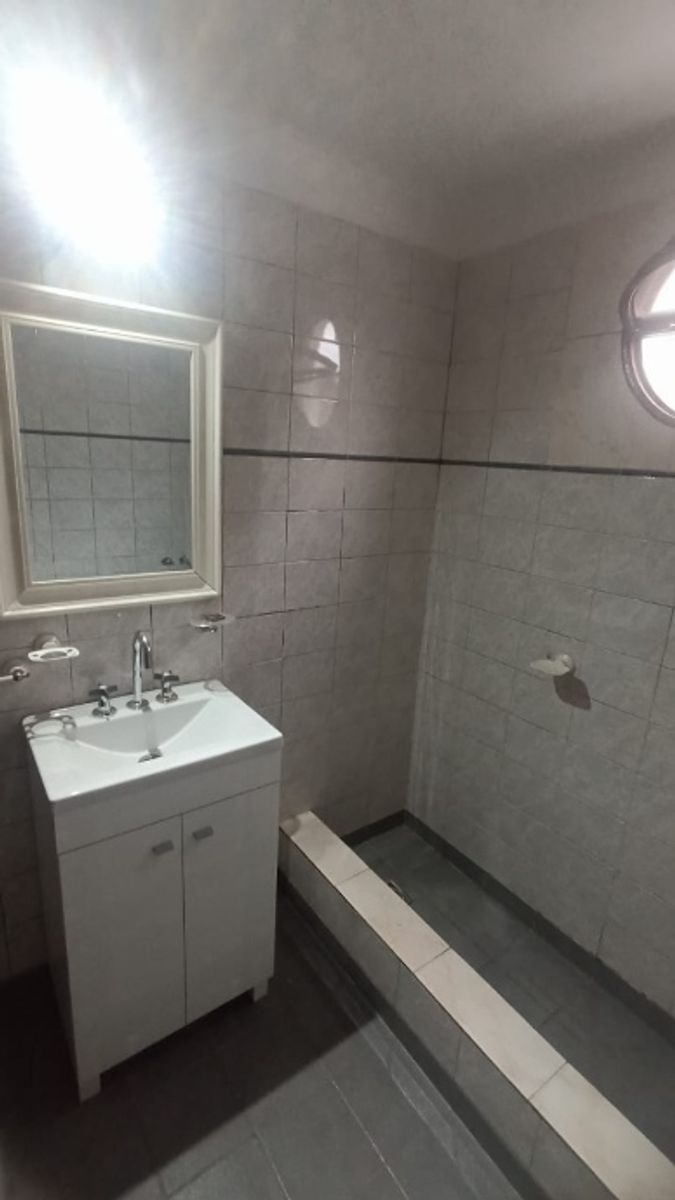 DEPARTAMENTO PH DE 3 AMBIENTES AL FRENTE PRIMER PISO POR ESCALERA — foto 14