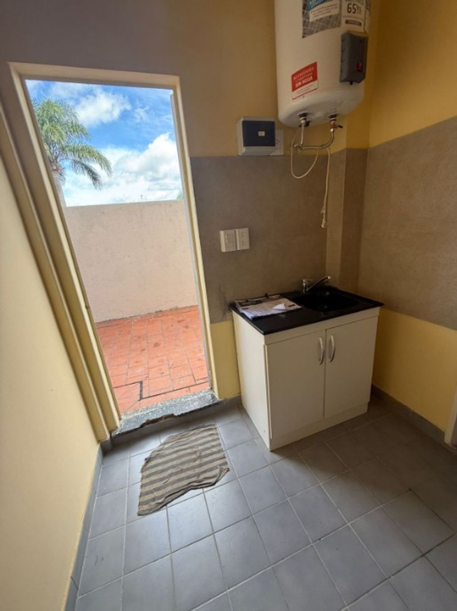 DEPARTAMENTO MONOAMBIENTE EN ALQUILER - 2