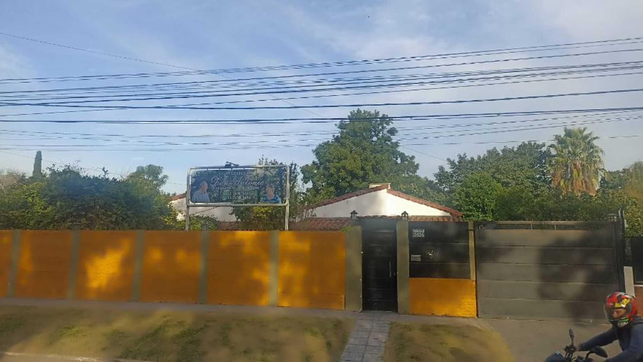 EXCELENTE INMUEBLE COMERCIAL, ACTUALMENTE HABILITADO COMO GERIATRICO - 2