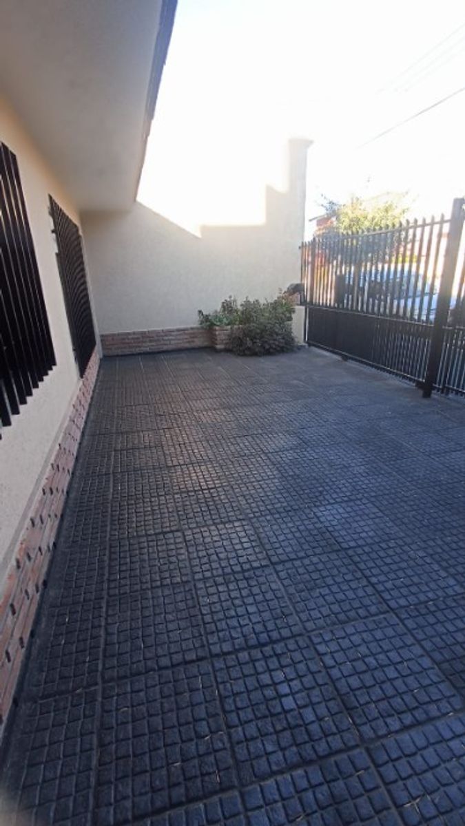 HERMOSO PH DE 4 AMBIENTES A ESTRENAR - 2