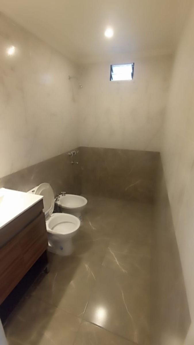 HERMOSO PH DE 4 AMBIENTES A ESTRENAR - 15