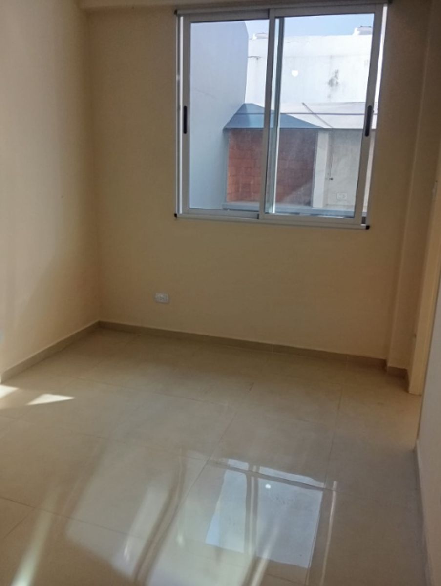 HERMOSO PH DE 4 AMBIENTES A ESTRENAR EN MORON NORTE - 6
