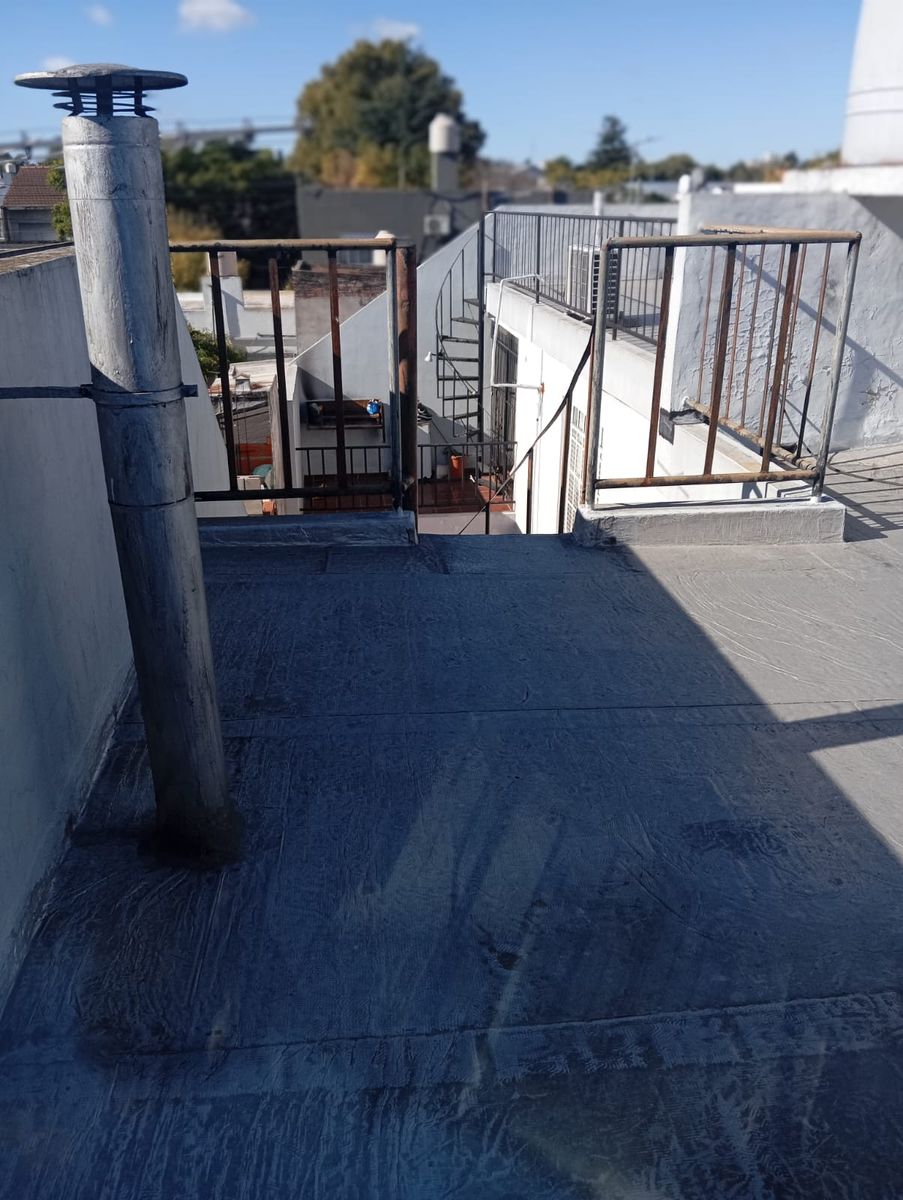 DEPARTAMENTO PH DE 3 AMBIENTES AL FRENTE CON VISTA A DONATO ALVAREZ Y FALUCHO PRIMER PISO POR ESCALERA - 6