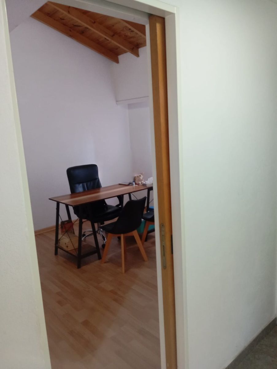 DEPARTAMENTO PH DE 3 AMBIENTES AL FRENTE CON VISTA A DONATO ALVAREZ Y FALUCHO PRIMER PISO POR ESCALERA - 17