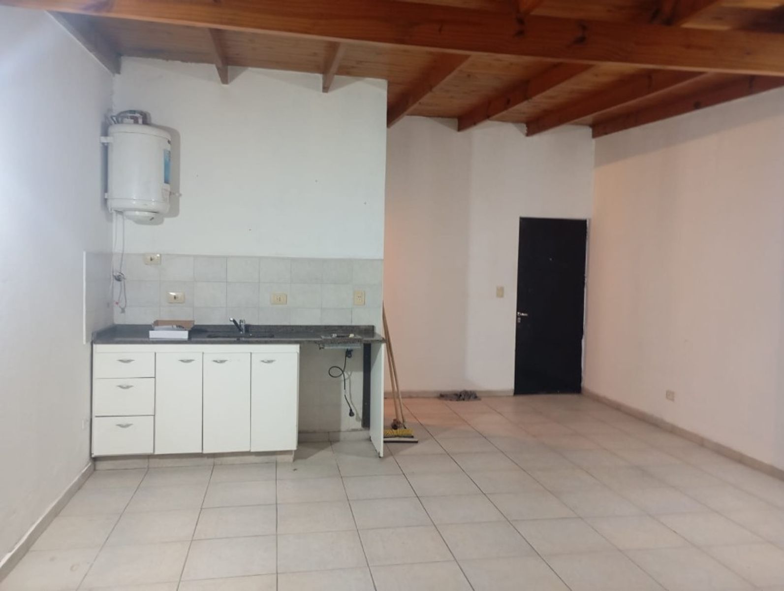 L. M. Campos 932 1° FTE - 3