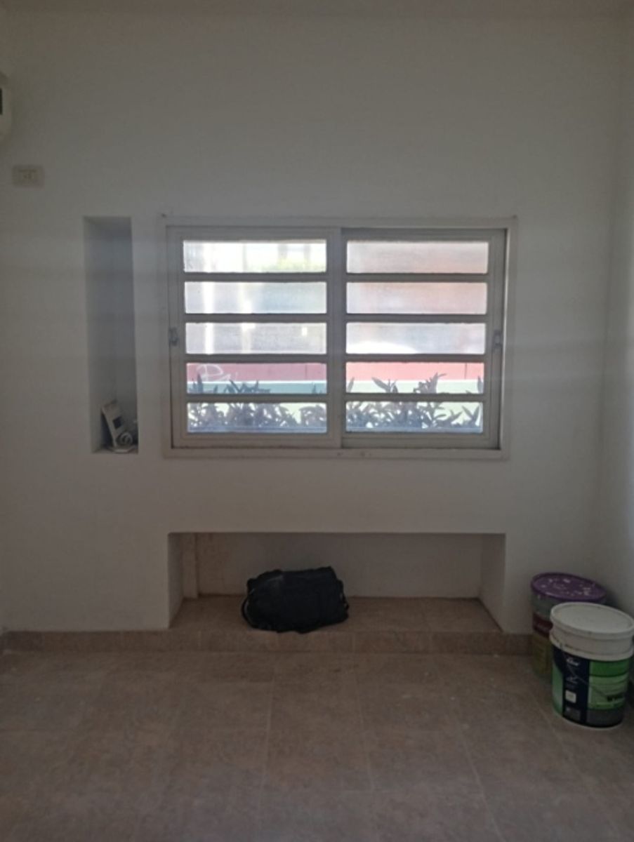 DEPARTAMENTO PLANTA BAJA PARA USO COMERCIAL A REFFACIONAR - APTO PROFESIONAL - 2