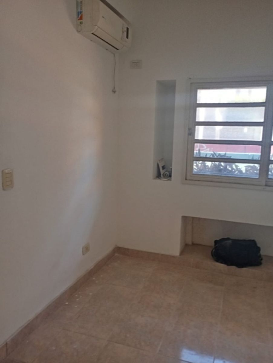 DEPARTAMENTO PLANTA BAJA PARA USO COMERCIAL A REFFACIONAR - APTO PROFESIONAL - 3