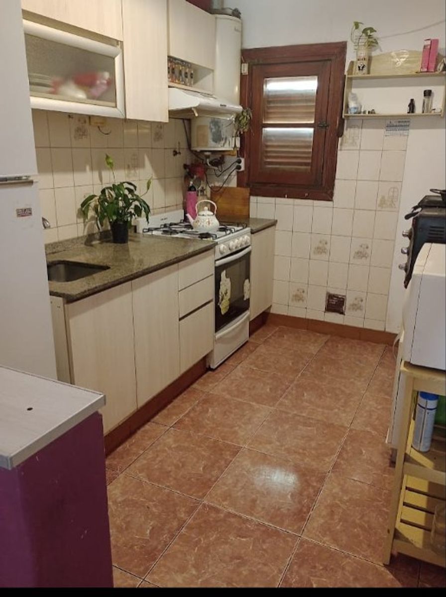 EXCELENTE CHALET DE 4 AMBIENTES EN UNA SOLA PLANTA - 5