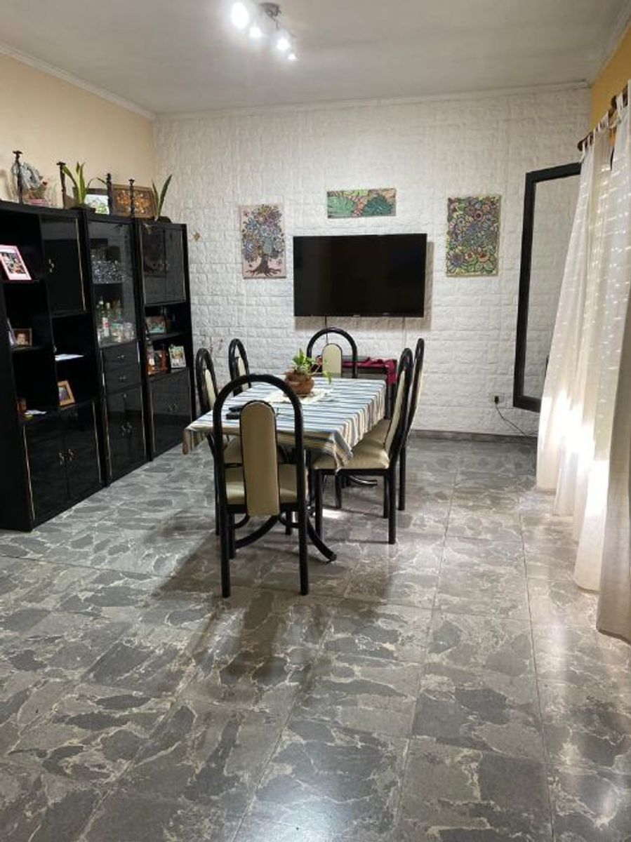 CASA DE 3 AMBIENTES EN VENTA - 5
