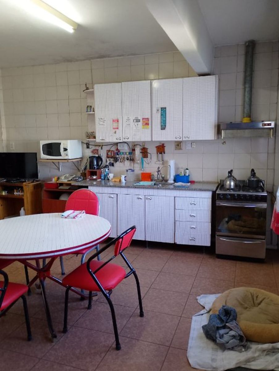 CASA DE 3 AMBIENTES EN VENTA - MORON SUR - 11