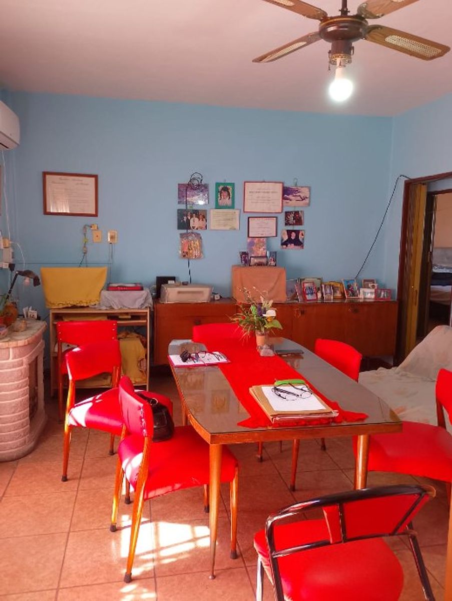 CASA DE 3 AMBIENTES EN VENTA - MORON SUR - 12