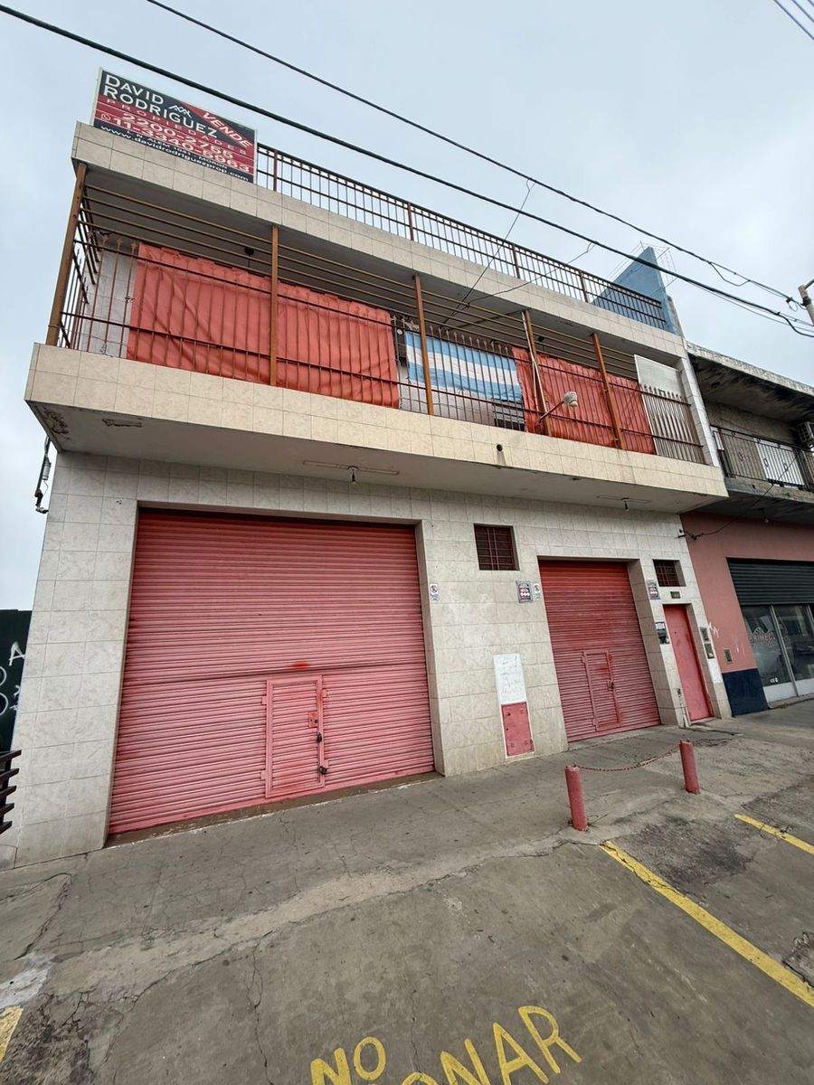 CASA DE 3 AMBIENTES EN VENTA - MORON SUR - 24