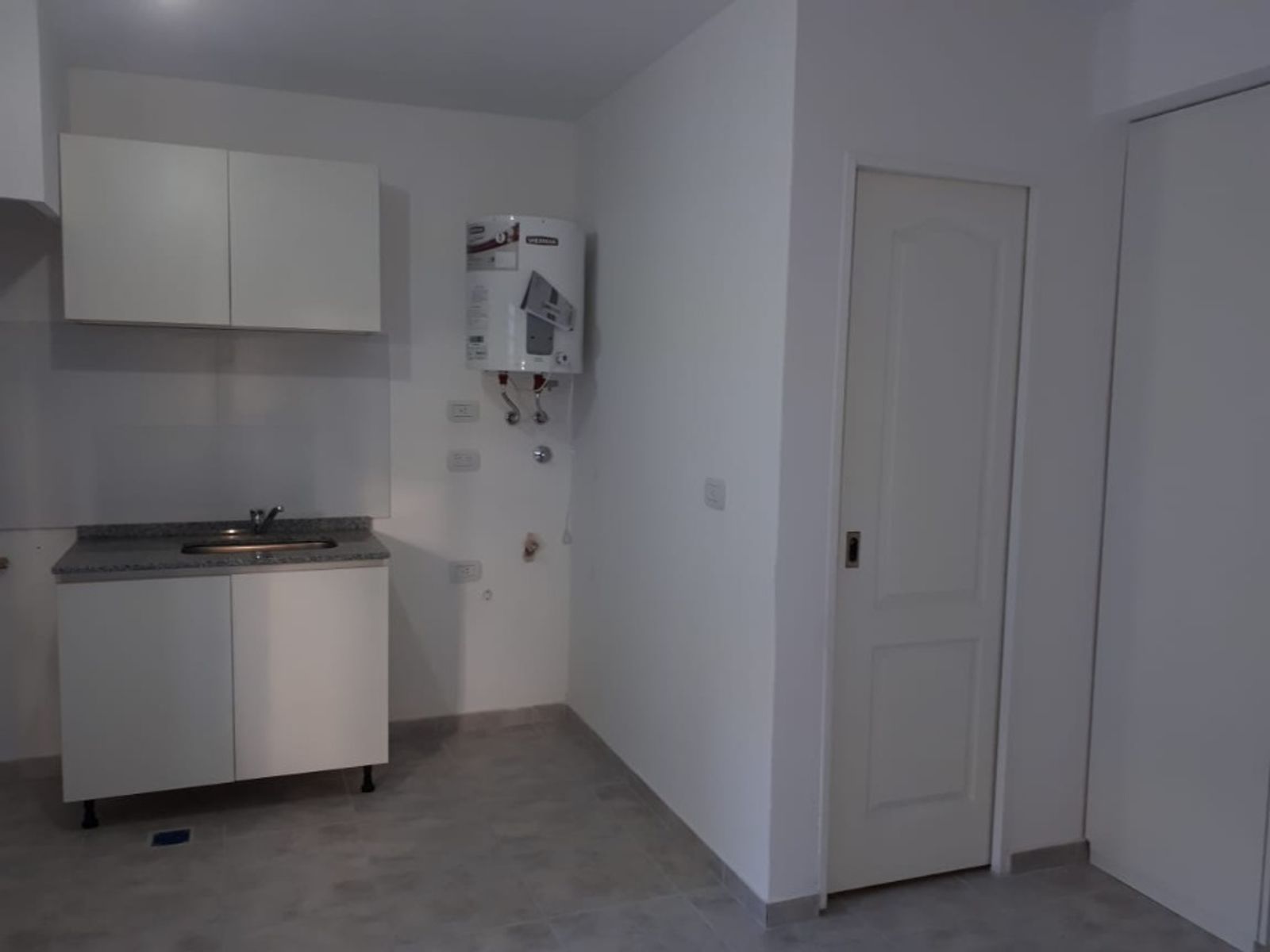 MONOAMBIENTE EN PLANTA BAJA - 5