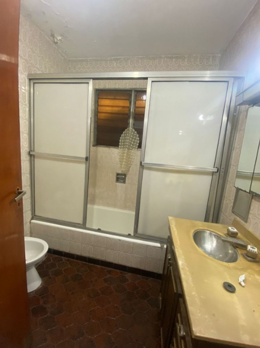 CASA DE 6 AMBIENTES EN VENTA - 16