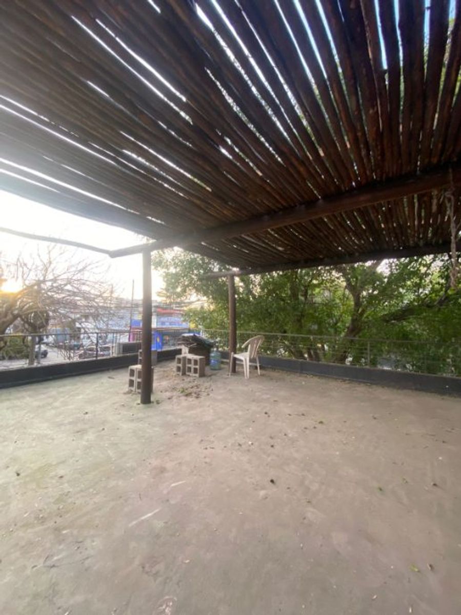 CASA DE 6 AMBIENTES EN VENTA - 19
