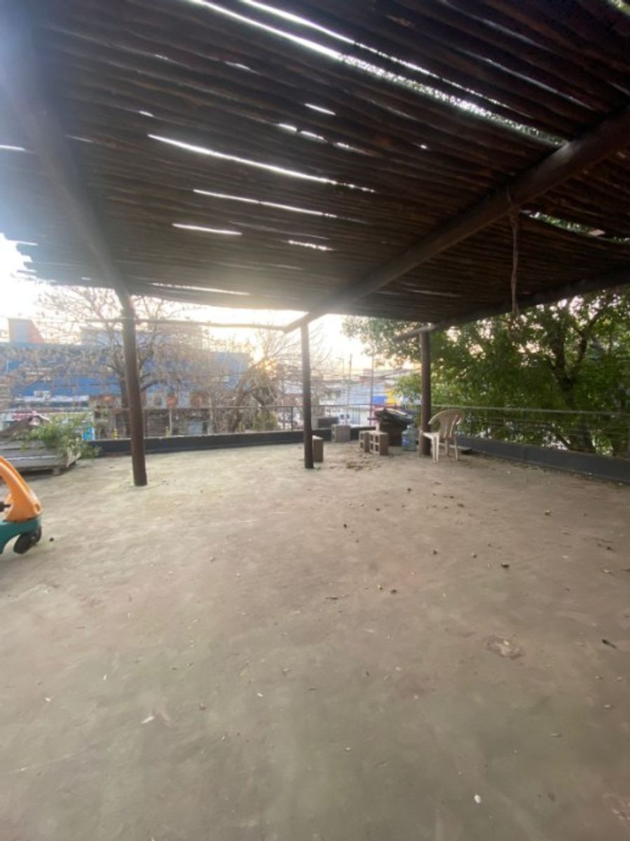 CASA DE 6 AMBIENTES EN VENTA - 20