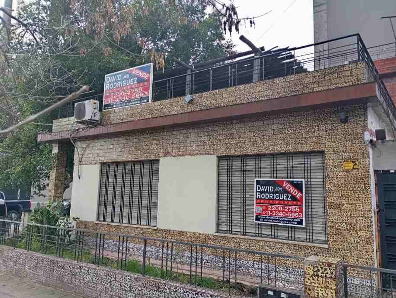 CASA DE 6 AMBIENTES EN VENTA - 23