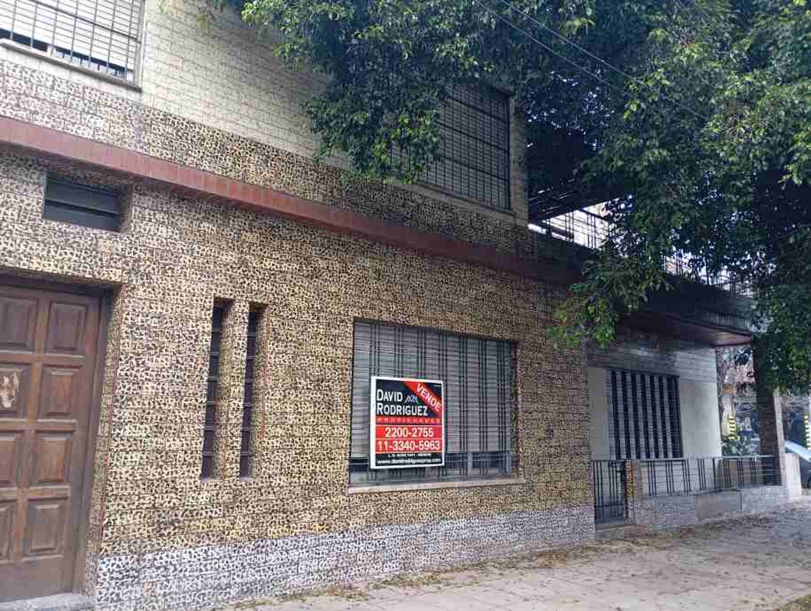 CASA DE 6 AMBIENTES EN VENTA - 24