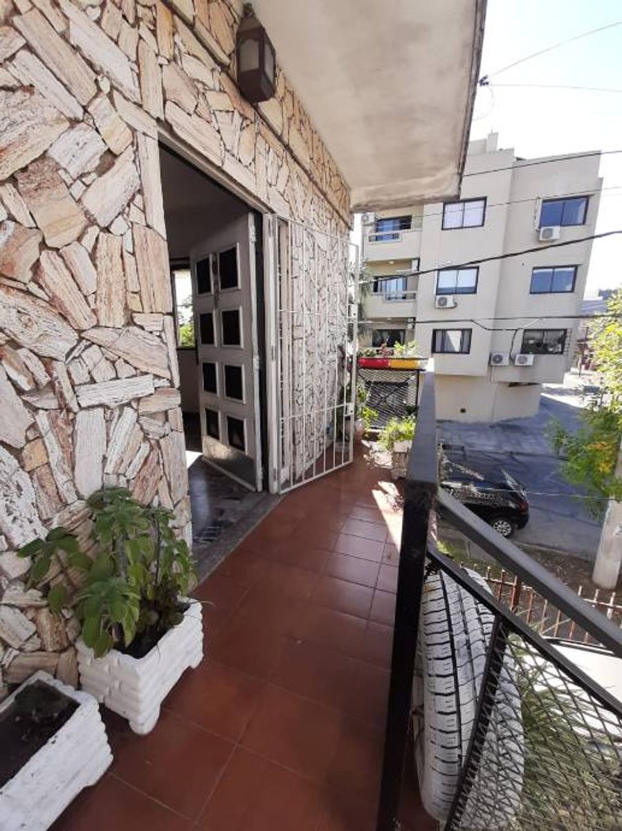CASA PH DE 4 AMBIENTES EN VENTA - VILLA LUZURIAGA - 2