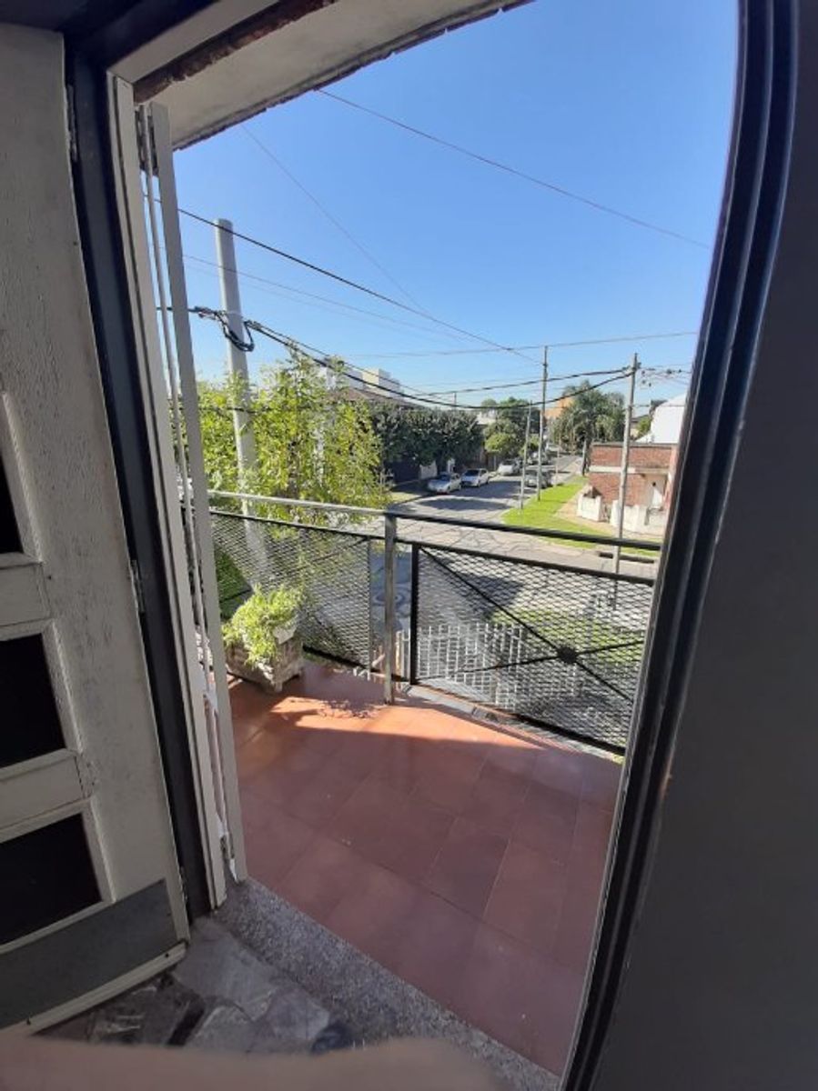 CASA PH DE 4 AMBIENTES EN VENTA - VILLA LUZURIAGA - 3
