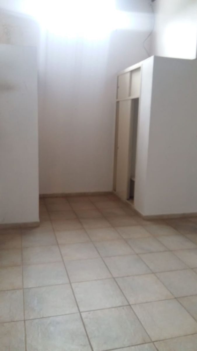 VENTA EN BLOCK 7 DEPARTAMENTOS + 2 LOCALES - MORON SUR — foto 5