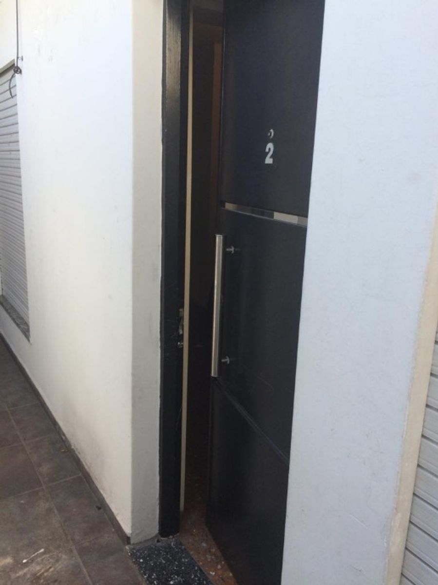 VENTA EN BLOCK 7 DEPARTAMENTOS + 2 LOCALES - MORON SUR — foto 9