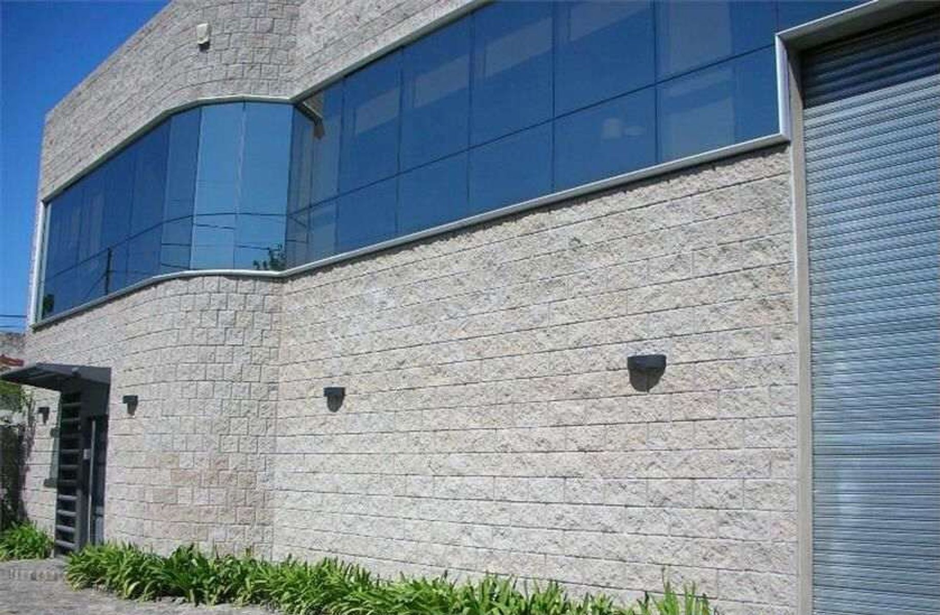 GALPON INDUSTRIAL EN VENTA - CASTELAR NORTE - 3