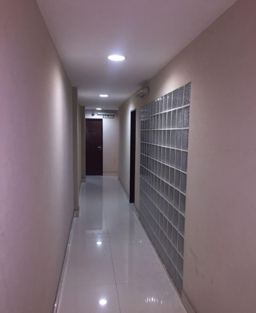 GALPON INDUSTRIAL EN VENTA - CASTELAR NORTE - 9