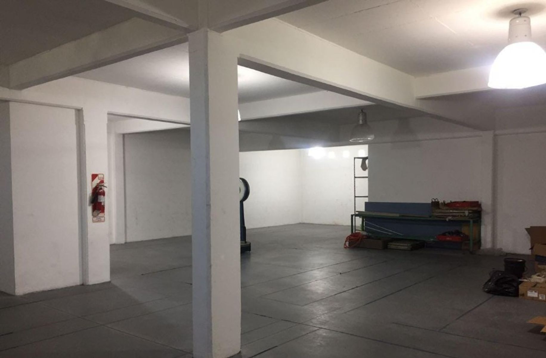 GALPON INDUSTRIAL EN VENTA - CASTELAR NORTE - 17