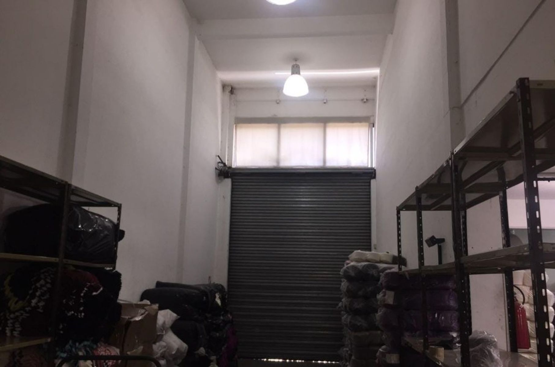 GALPON INDUSTRIAL EN VENTA - CASTELAR NORTE - 18