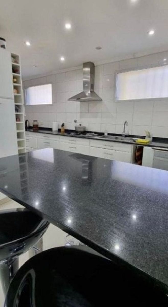TERRENO EN VENTA CON CASA - HAEDO SUR - 4