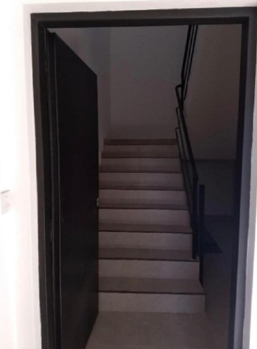 BLOCK EN VENTA DE 5 DEPARTAMENTOS DE 3 AMBIENTES + 3 COCHERAS - MERLO NORTE - 3